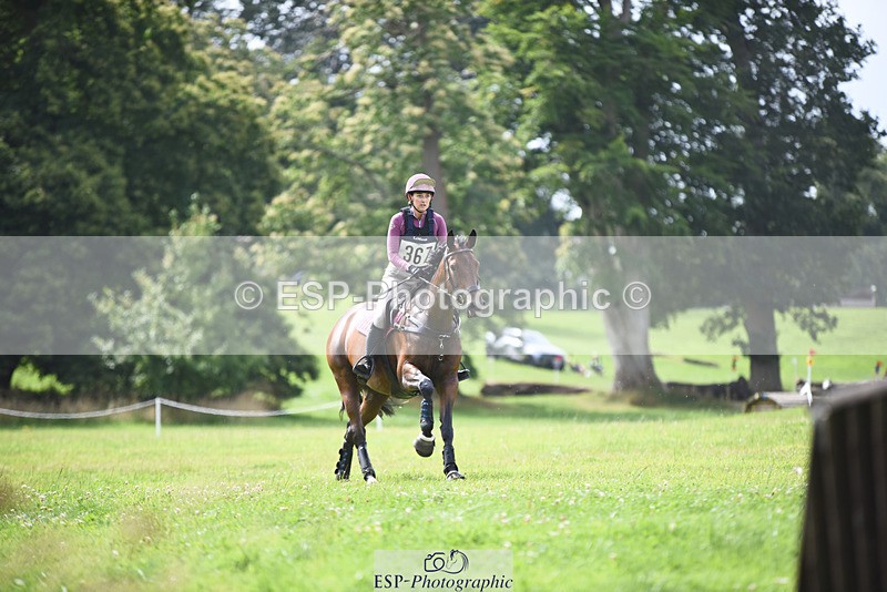 240804-120522-12621 - 367-Florrie_Ball-POLMARK_JAY_WALK