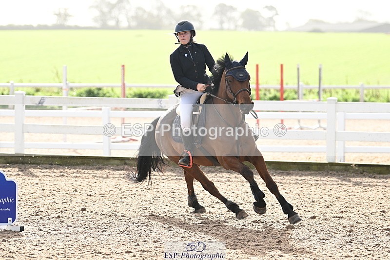 241026A-114658-00778 - SAT Cls 8 Pony Discovery and 90cm Open