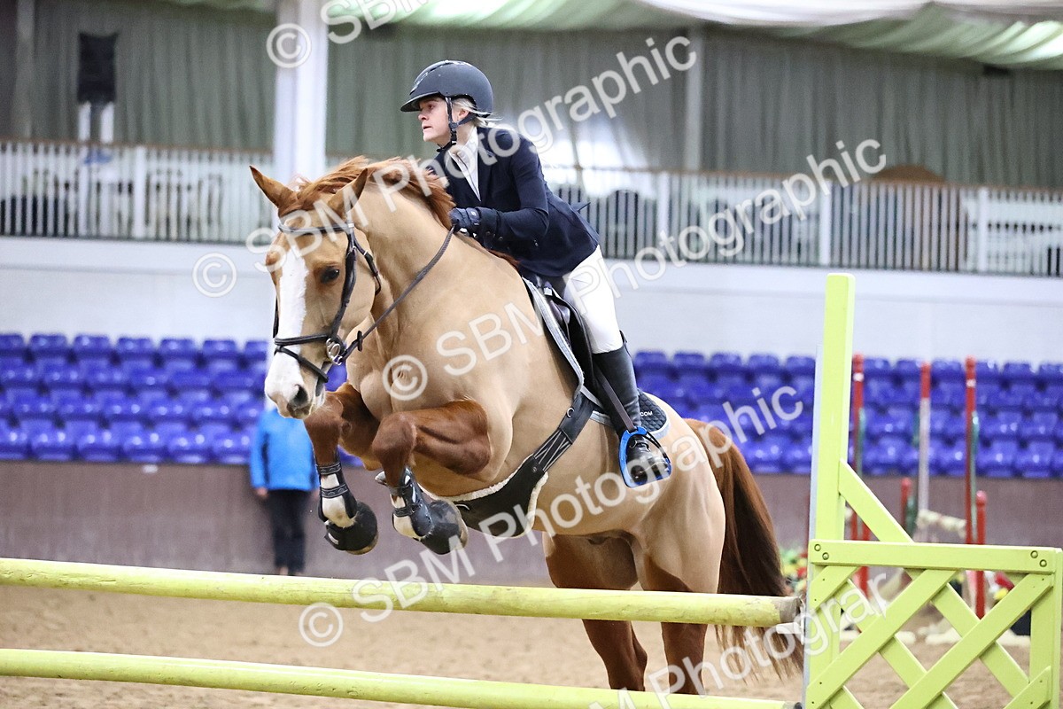 SBM_2067 - Class 8 - Nupafeed Supplements Senior Discovery/ 1m Open