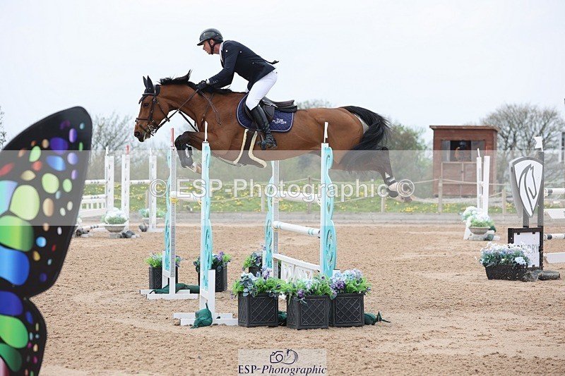 250424-120518-05209 - Cls 1 - 2 Star Small Tour