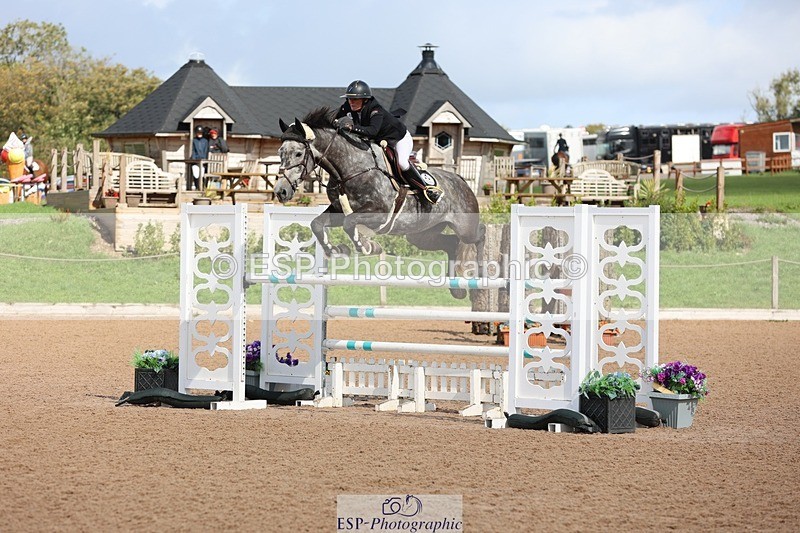 250911-120928-01351 - Cls 3 Snr Foxhunter