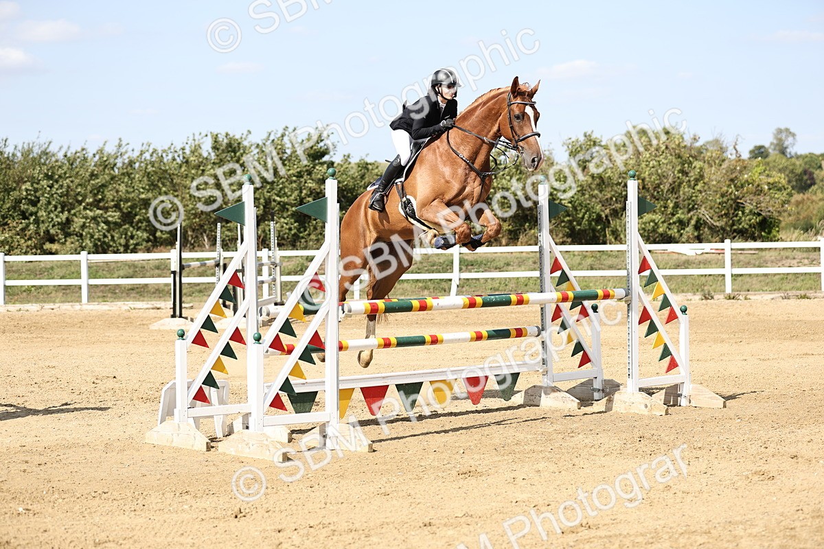 SBM_005185 - Class 6 = Senior Newcomers - 1.10m Open