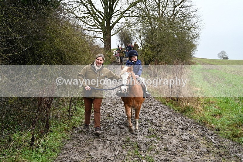 WJ7_9572 - Walk out..