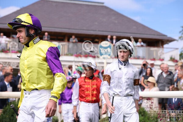 yr17082022r1-012 - Race 1 1.50pm Sky Bet & Symphony Group Stakes