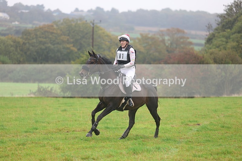 3E7A1069 - Class 2: 70cm: Half Roll Top