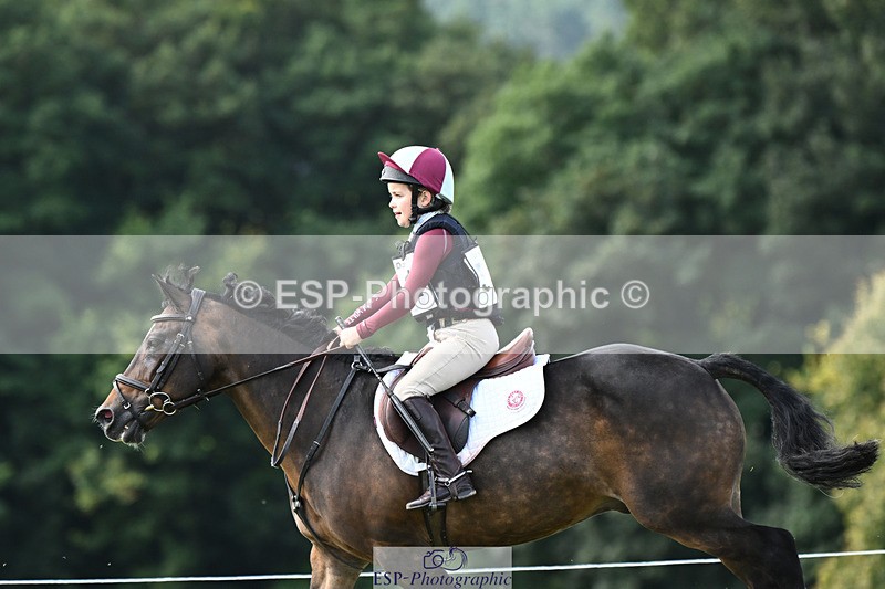 240825X-112233-32007 - 70cm XC 11.00 to 12.00