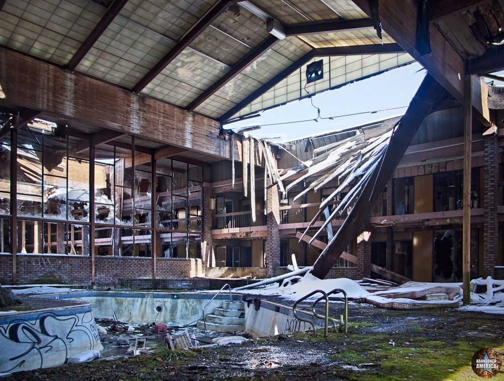 Shawnee Lancaster Resort, Lancaster PA - Photographs presented by Matthew Christopher Murray's Abandoned America