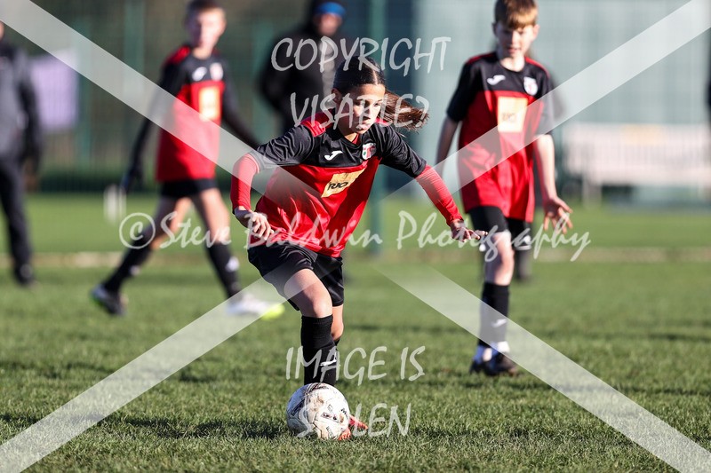 1DX31819 - 2025-11-23 FC Abbey Meads U13 Purple V Highworth Town Junior FC U13 T