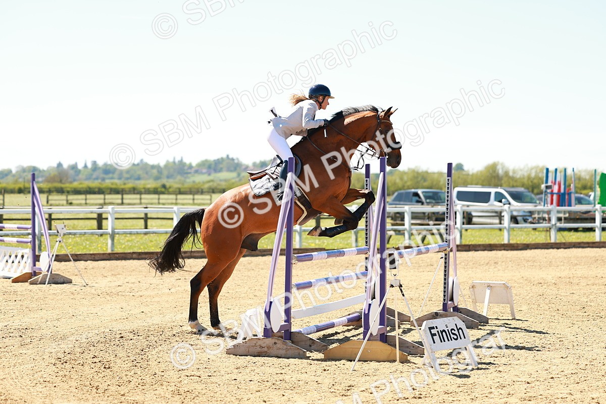 SBM_001095 - Class 4 - Senior Newcomers 1.10m