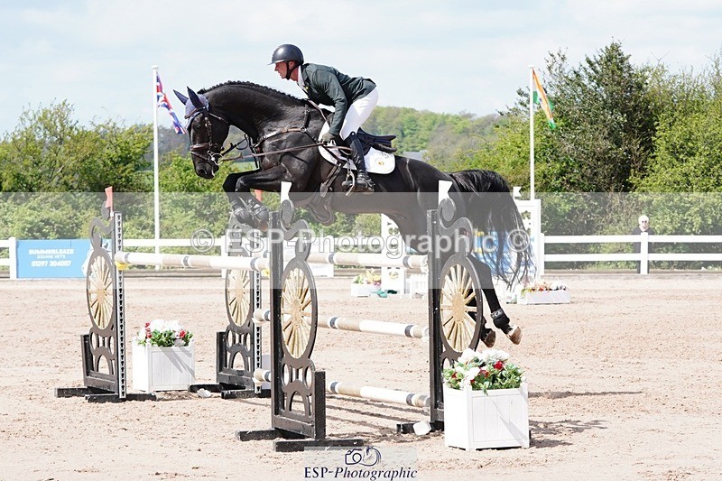 250427-120122-16323 - Cls 4 - 2 Star Small Tour