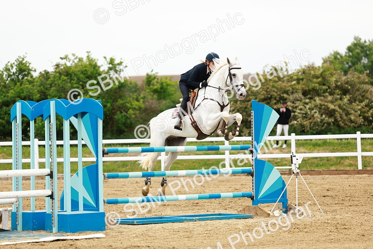 SBM_001088 - Class 5 - Senior Foxhunters - 1.20m