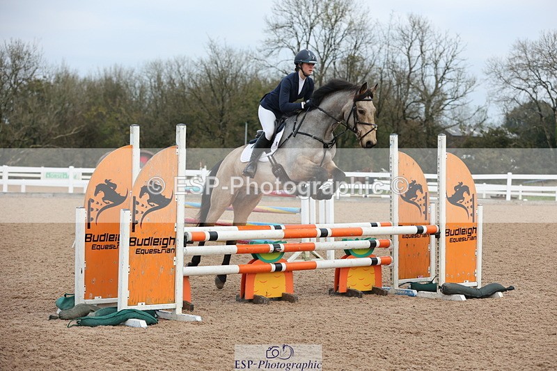 241101A-082839-00245 - FRI Cls 2 British Novice and 90cm Open