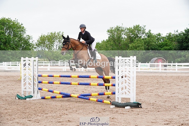 250524-122130-06577 - Cls 21 A&B Snr Disco & 1.00m Open