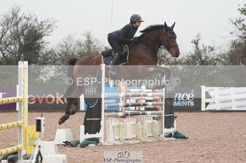 251207-121832-02033 - Cls 20 Snr Newcomers and 1.10m