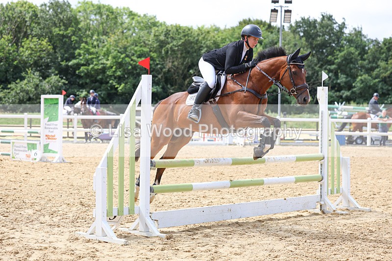 3E7A9819 - Class 9: Senior British Novice/90cm open