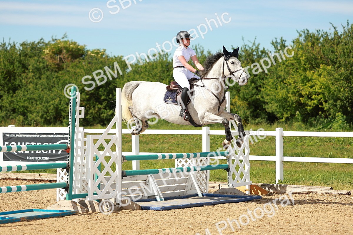 SBM_002553 - Class 4 - Senior Newcomers - 1.10m