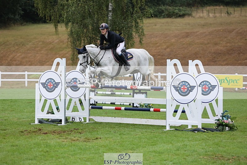 250830A-150050-07175 - Cls 16 Snr Newcomers and 1.10m Open