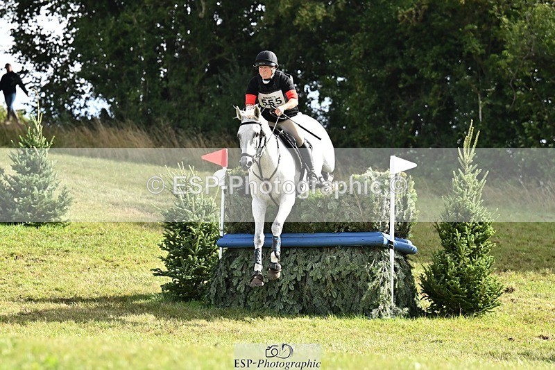 250831-101953-06296 - L-555-Kim.Parker