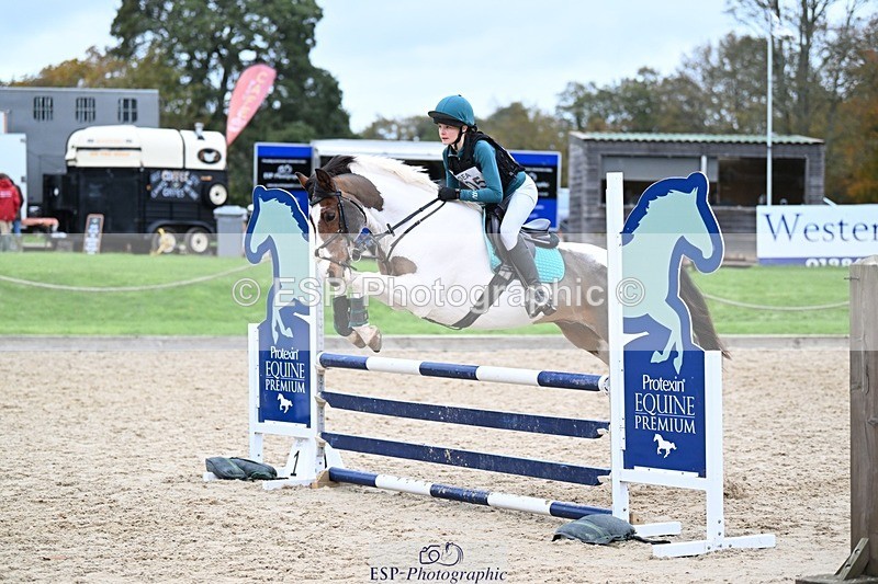 241117-142749-04584 - Cls 3 90-95cm 14.00 to 15.00