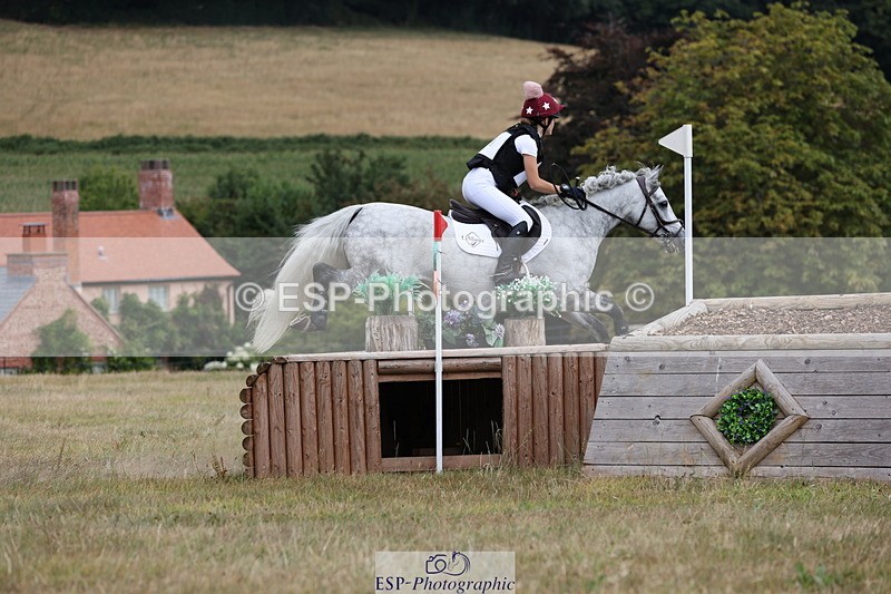 250802A-123942-03585 - B-079-Claudia.Groves-QUICKSILVER