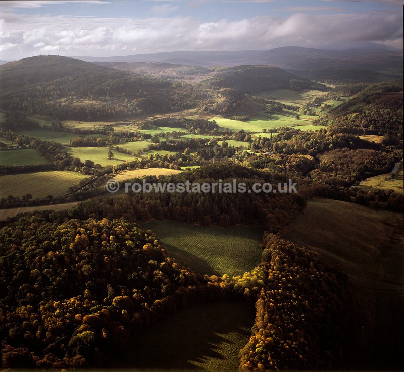 A00696B River Earn by Comrie Village in Autumn - Mountains, hills and moors