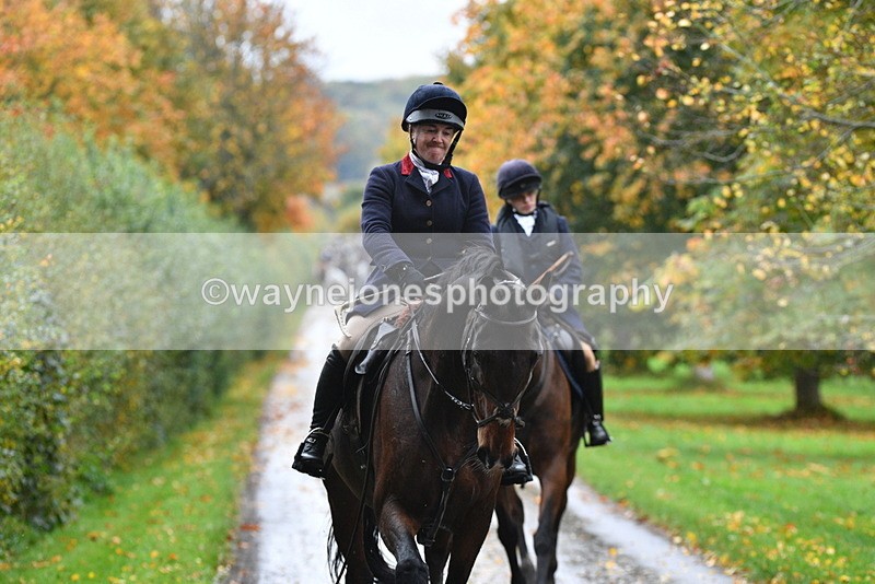 WJ5_6120 - B&B walk back for Hunt Tea !