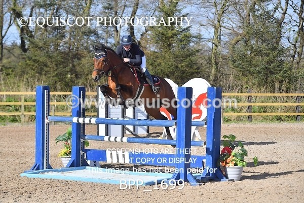 BPP_1699 - CLASS 18 SUN Senior Newcomers/ 1.10m Open