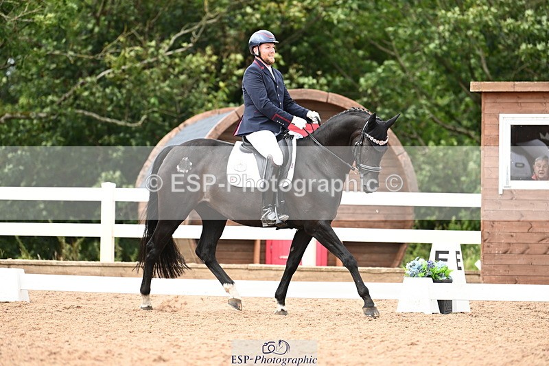 240815A-145604-02118 - 171-Martyn.Humphrey-Isabeau.May