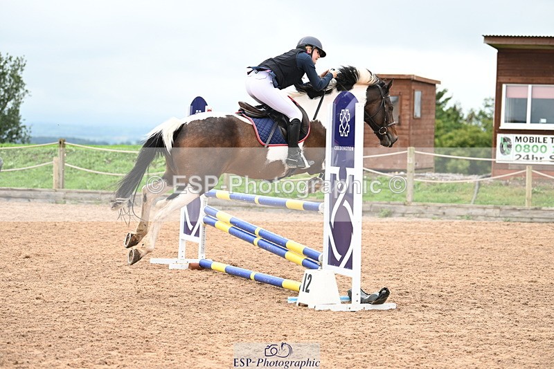 240908A-125932-03851 - Cls 15 U21 Intro 90cm-1.00m  Team Comp