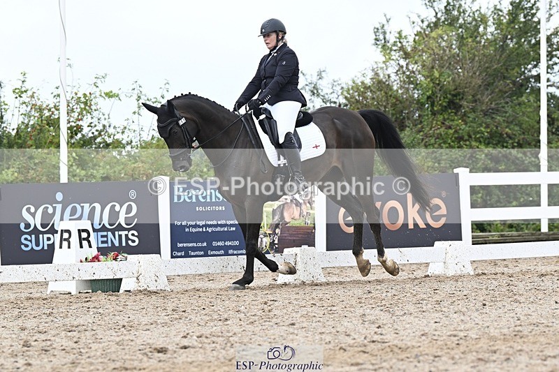 250907-153251-09139 - 049-Laura.ColeGavin.10