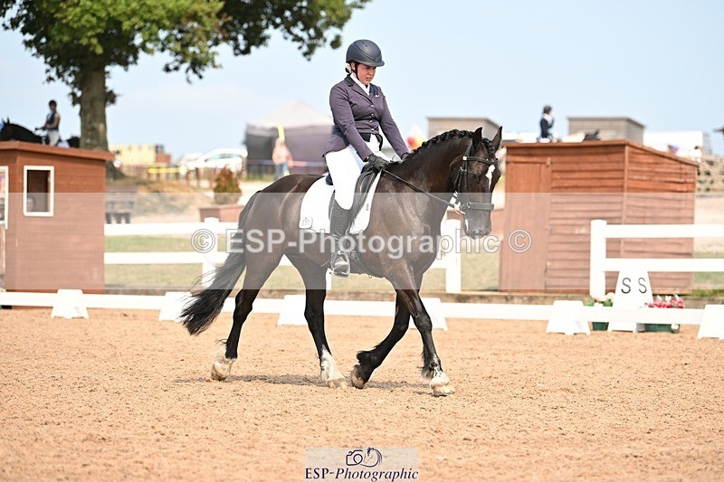 250816-150104-06072 - 027-Samantha.PringTongwynlais.Moon.Dancer