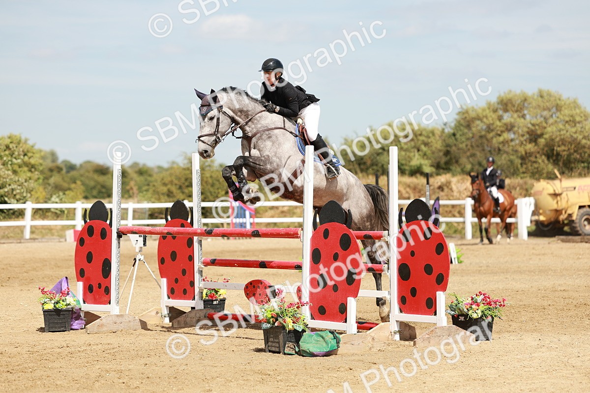 SBM_007901 - Class 4 - Senior Foxhunter - 1.20m Open