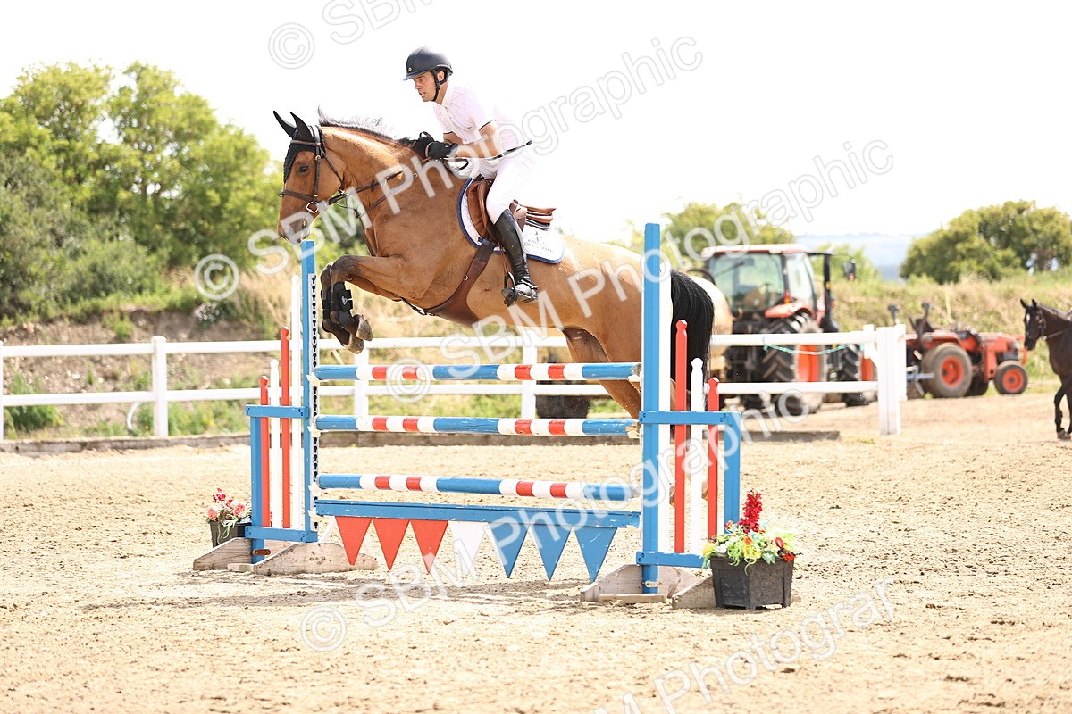 SBM_000628 - Class 15 - Redpost Equestian Senior Foxhunter - 1.20m