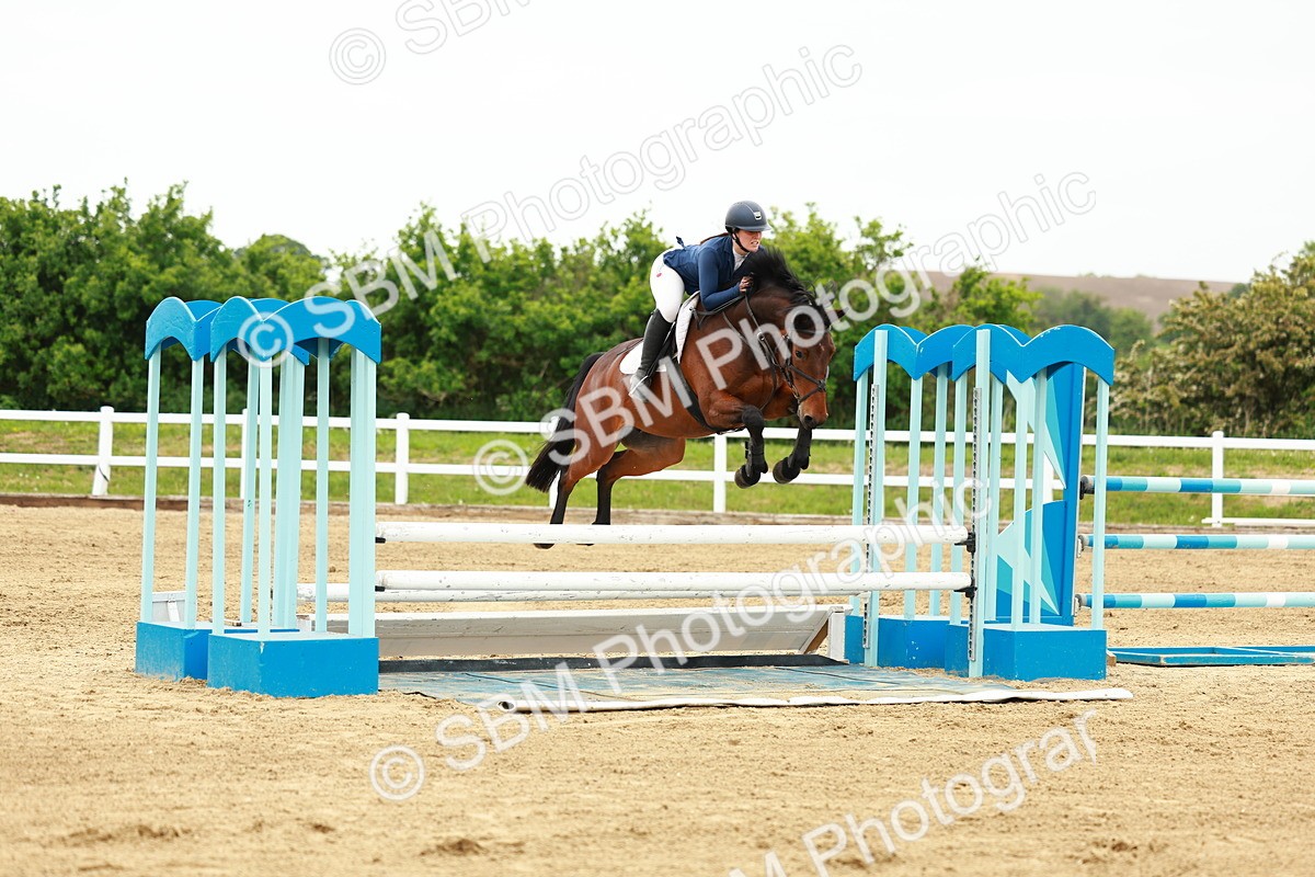 0B8A3937 - Class 4 - Senior Newcomers - 1.10m