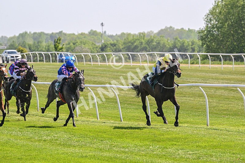 120525-Race 2-Far Ahead-8284 - Race 2