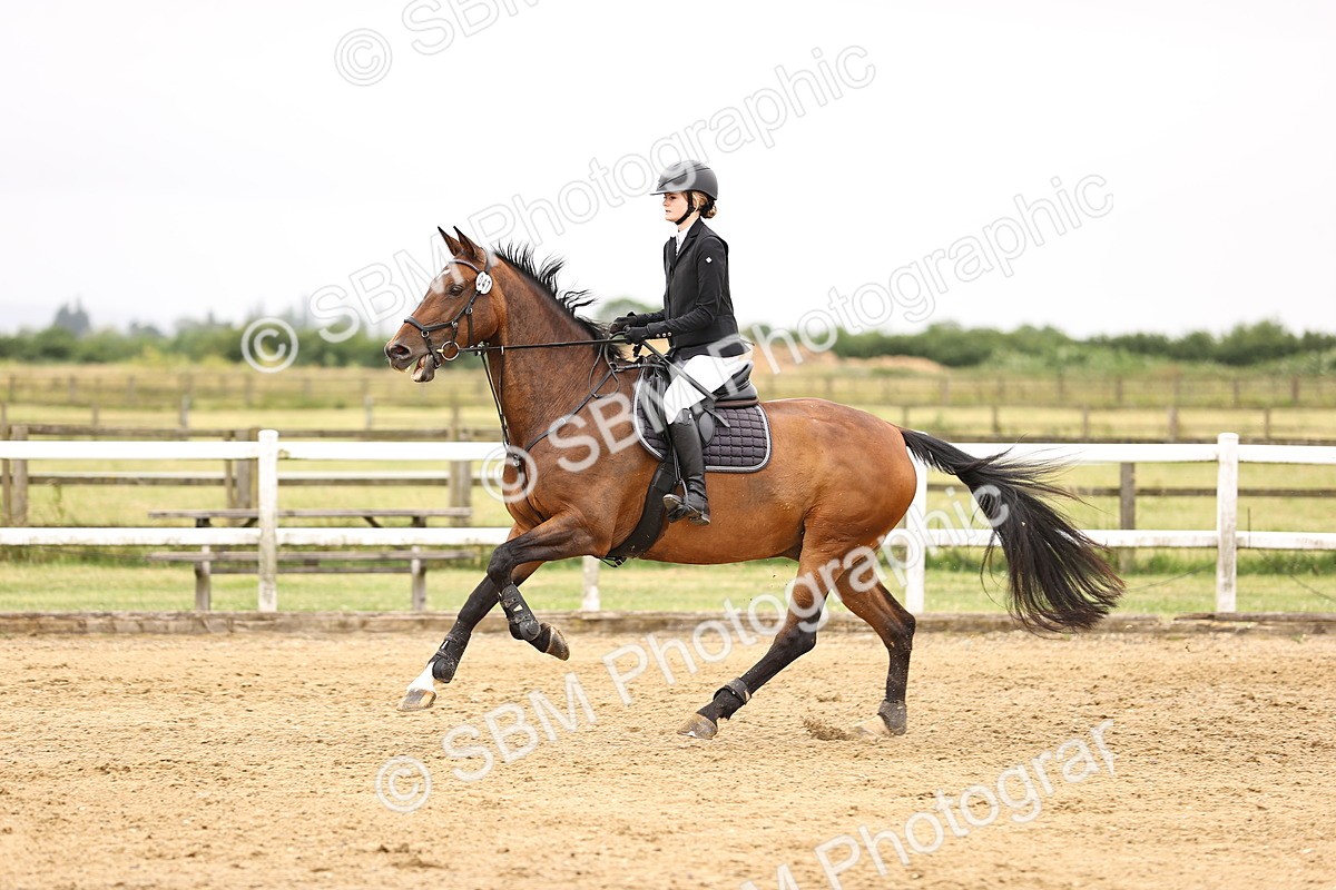 SBM_003141 - Class 21 - Senior Newcomers - 1.10m