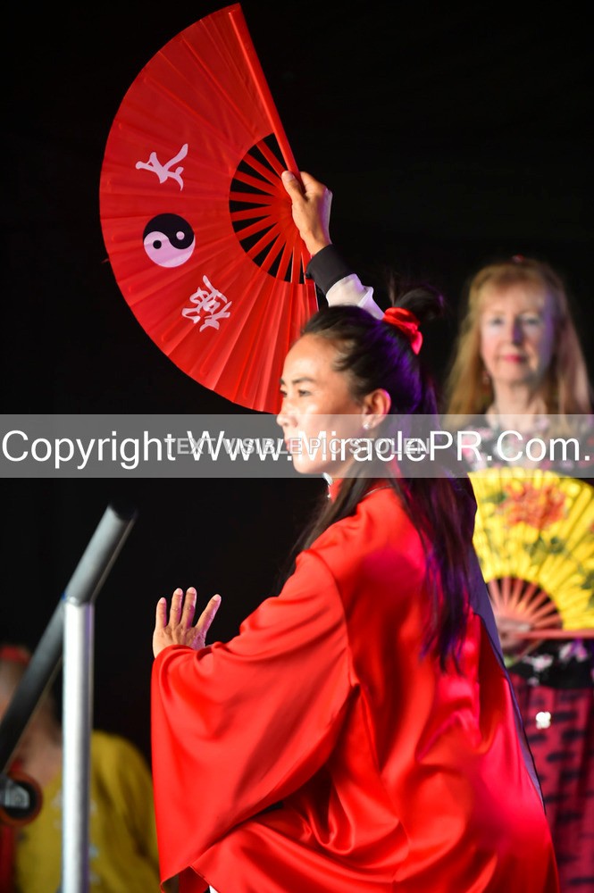 SH4_1683 - Tai Chi with Lisa Kay.