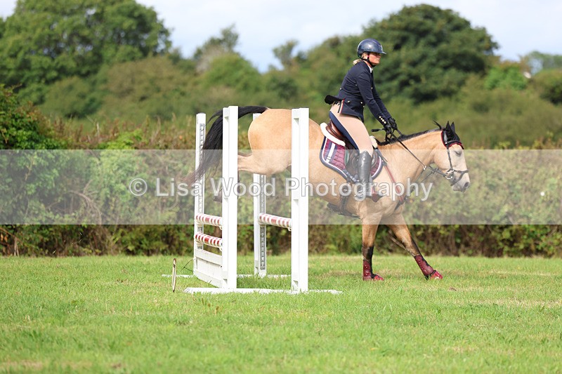 3E7A5572 - Class 2: 70cm Juniors and Seniors