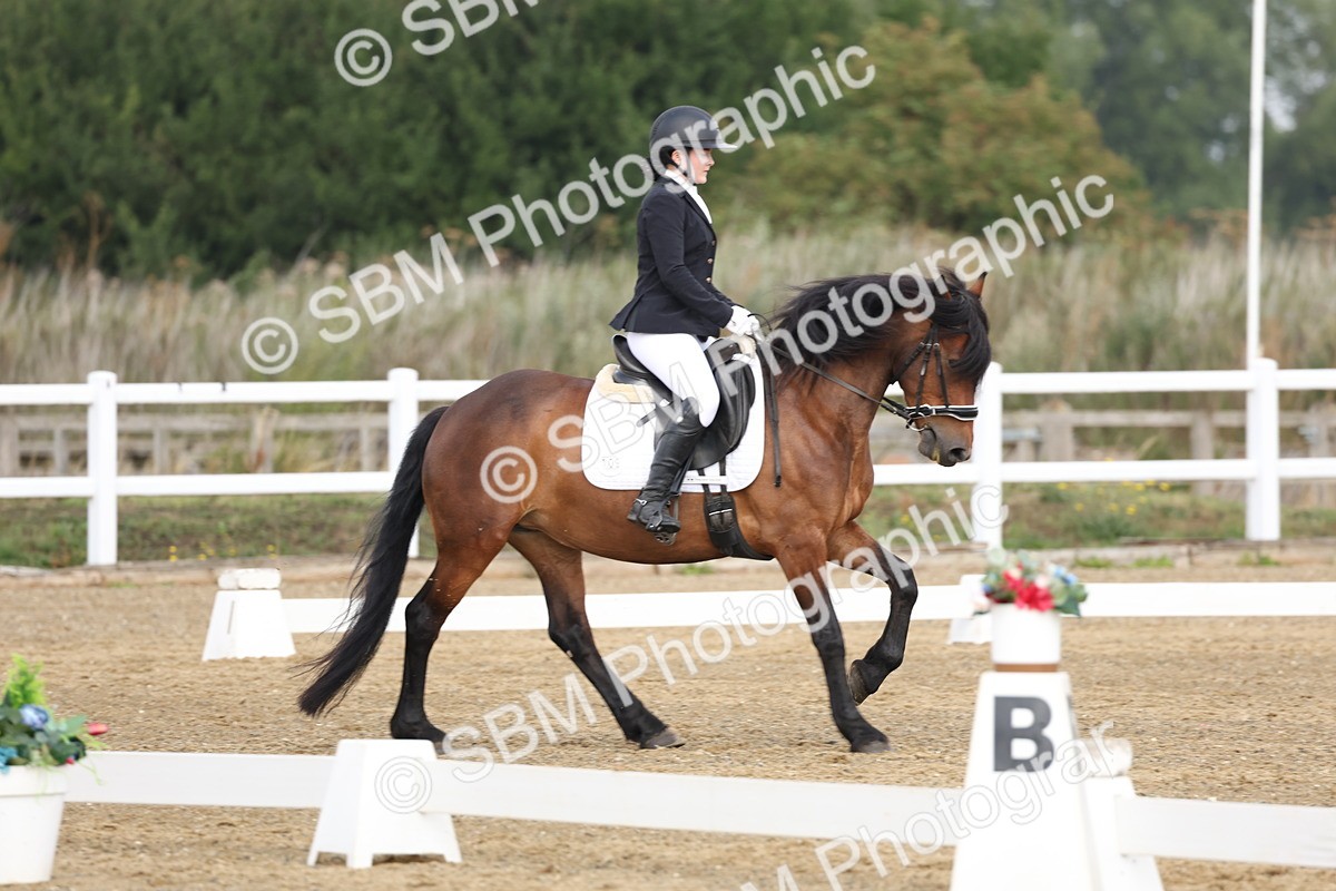 SBM_005853 - Class 6 - Novice 6 - 10.26-11.29