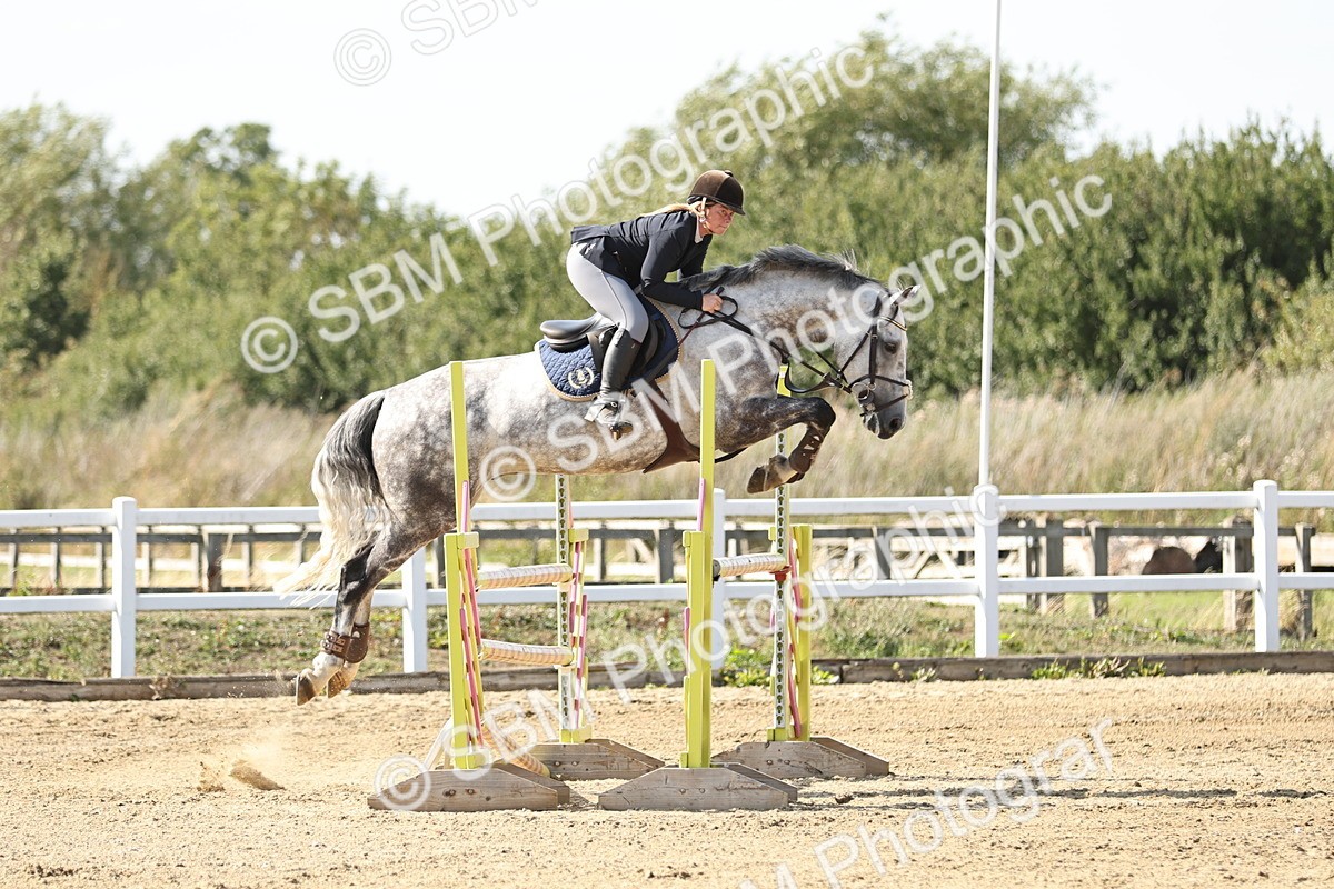 SBM_005287 - Class 6 = Senior Newcomers - 1.10m Open