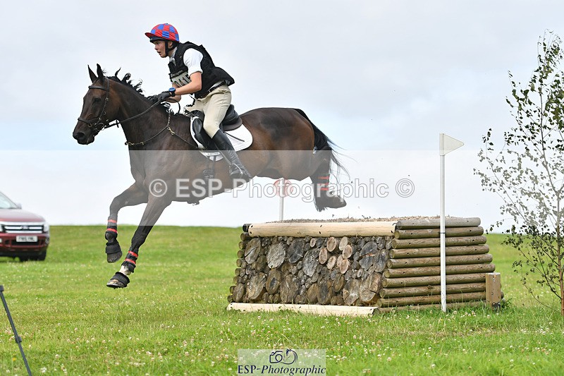 240804-113904-11824 - 415-Benjamin_Plunket-BARDUN_ACROBAT