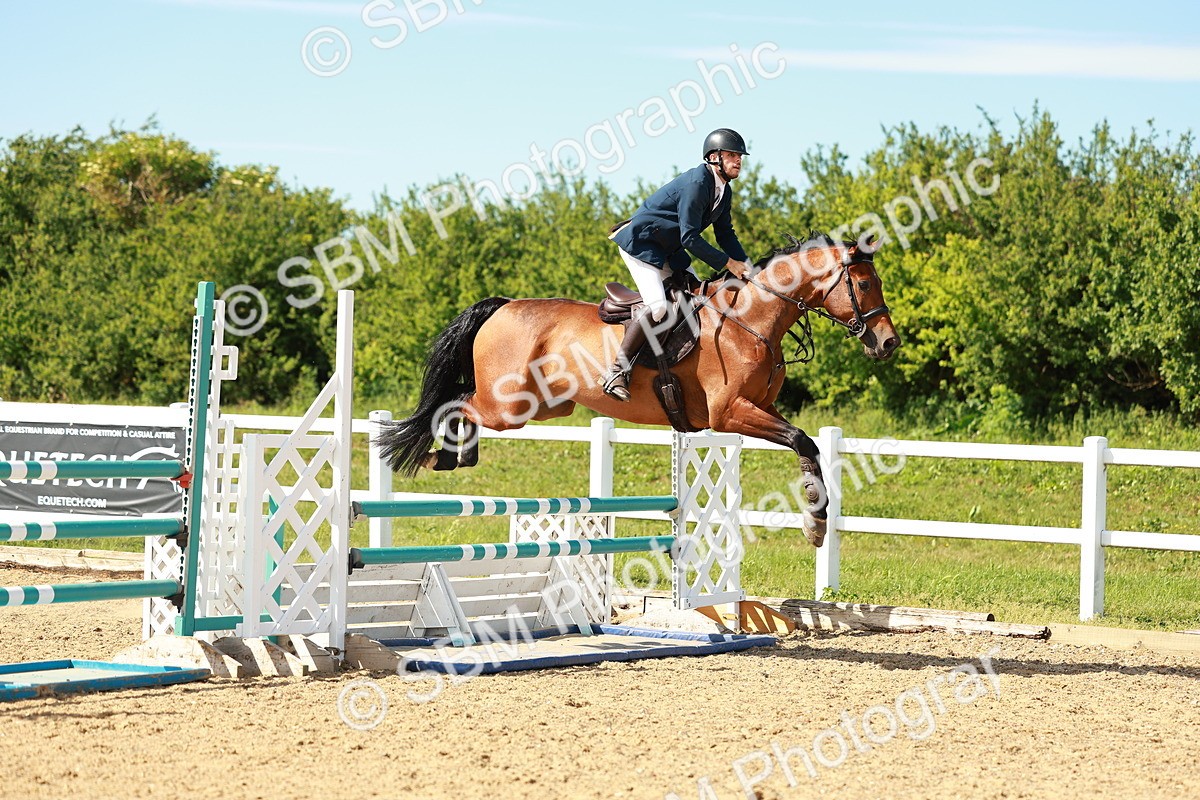 SBM_002918 - Class 4 - Senior Newcomers - 1.10m