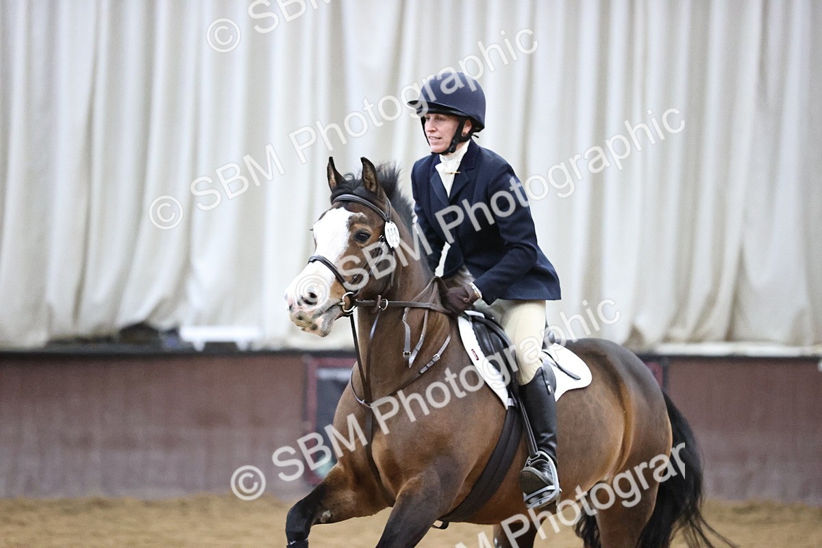SBM_001172 - Class 3 - Horse & Hound 60cm