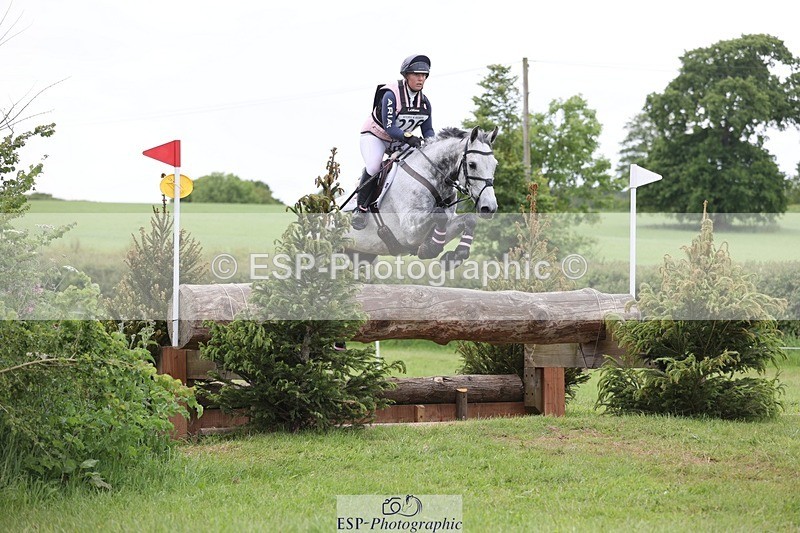 240525-155322-17123 - 226-CLONSHIRE_ON_TREND-Heidi_Coy