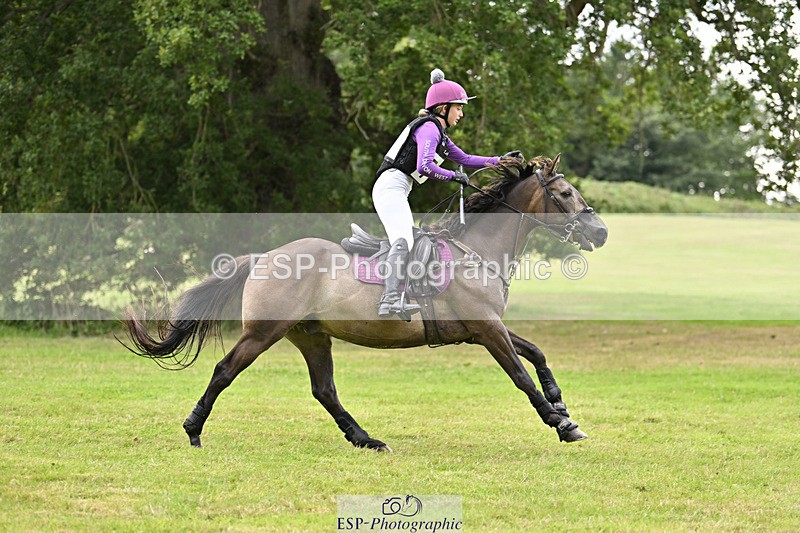 240825X-154658-36109 - 80cm XC 15.30 to 16.30