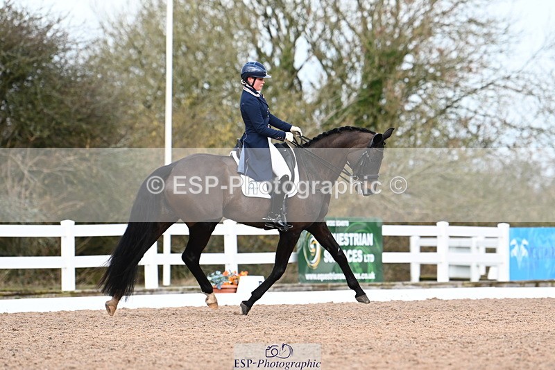 240218A-122616-07130 - 160-Abbie.Newbury-Seagry.Firstamour