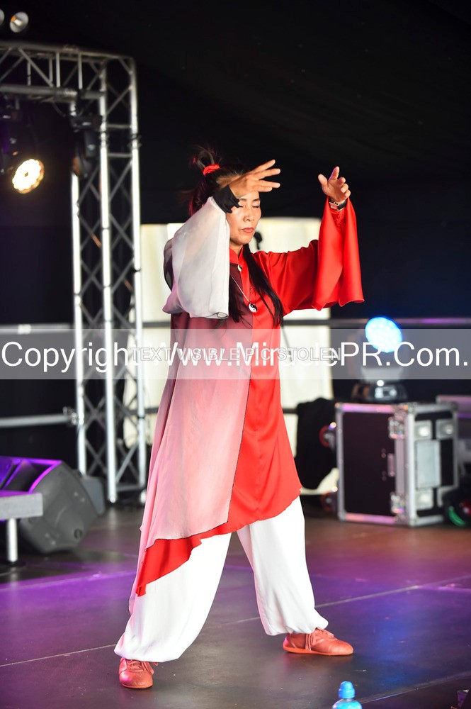SH4_1505 - Tai Chi with Lisa Kay.