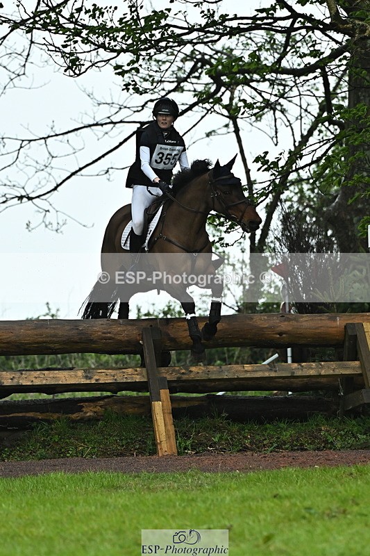 250418-160746-07087 - 355-Xanthe.Baylis-MONBEG.BY.MAGIC