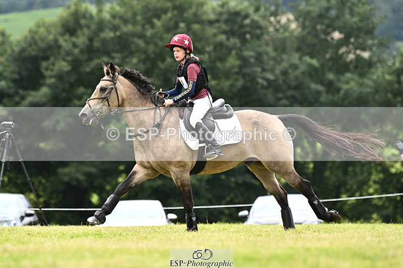 240825X-161354-36696 - 80cm XC 15.30 to 16.30