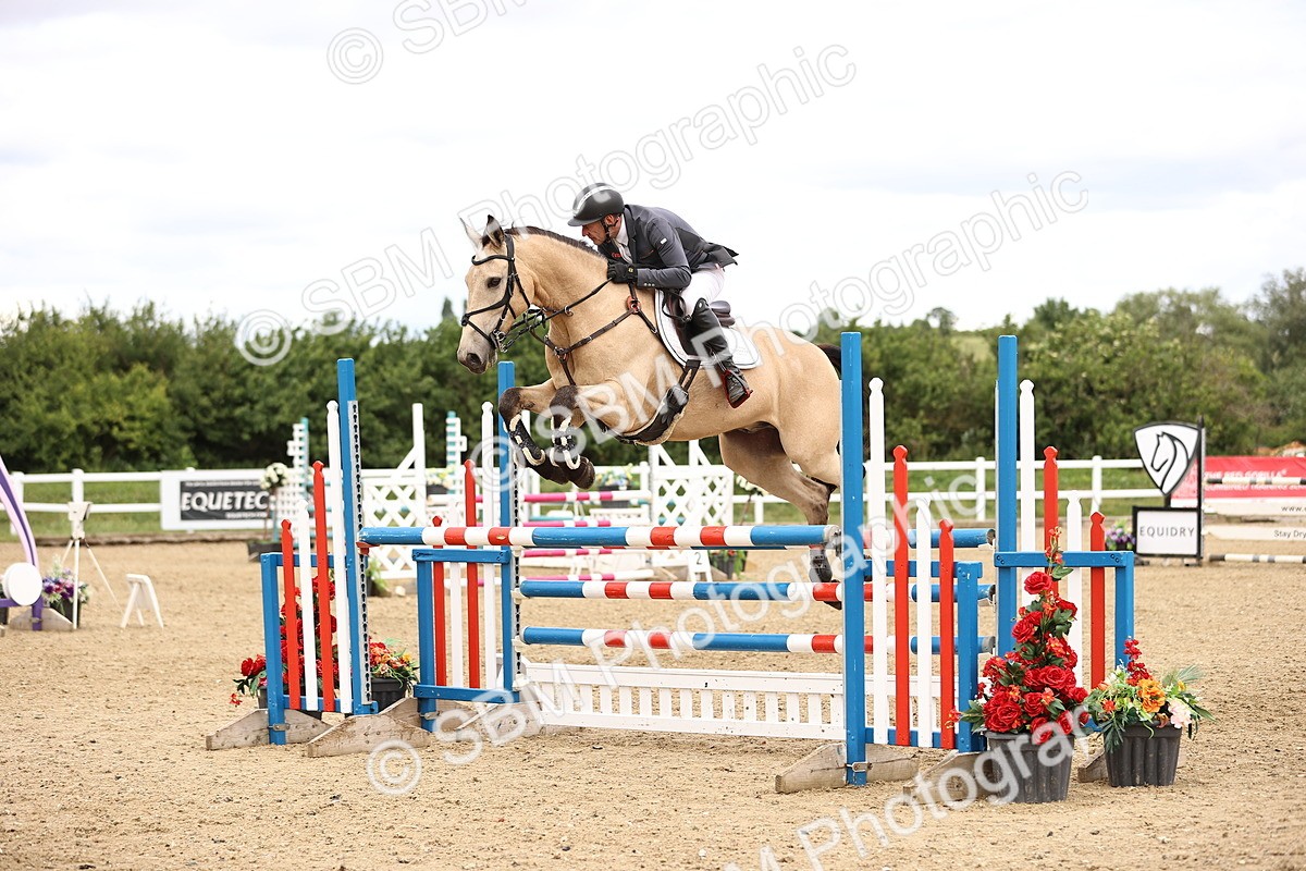 SBM_007692_Class 19 - Senior Newcomers - 110m - Anthony
